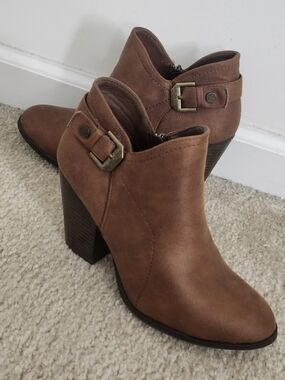Womens's Capri Textile Wedge Boots - Brown Size: 9